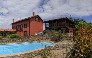 Casa de aldea 553